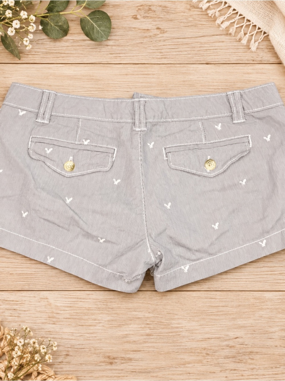 AE shorts - Picture 3 of 6